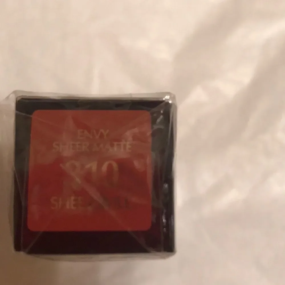 Estée Lauder Pure Color Envy Sheer Matte